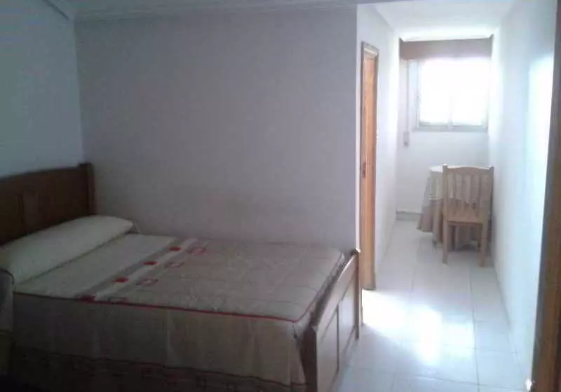 فندق Hostal Sequeiros