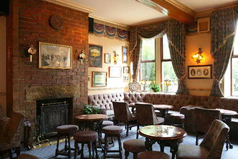 Отель Ilkley Riverside