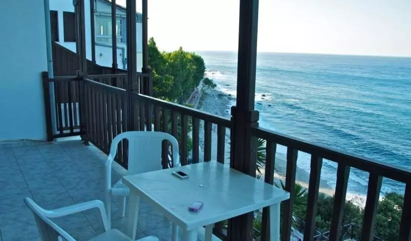 酒店 Karaoulanis Beach