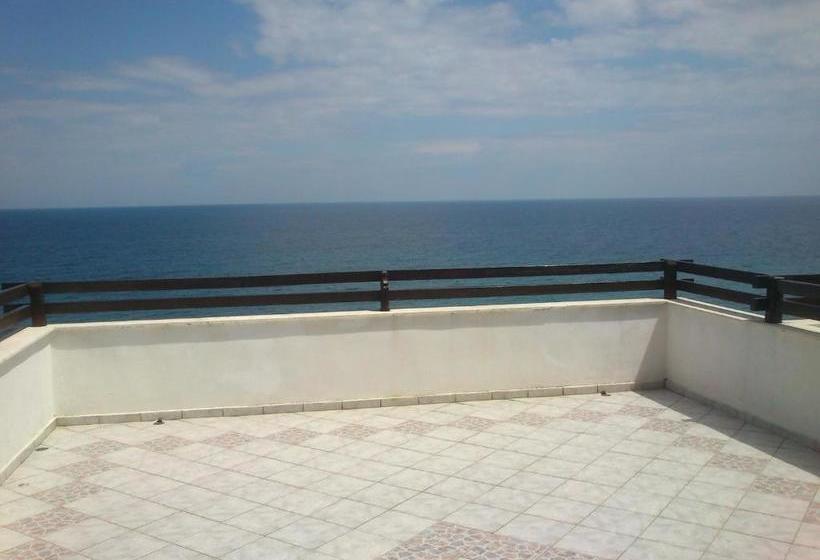 בית מלון כפרי Karaoulanis Beach