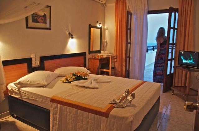 בית מלון כפרי Karaoulanis Beach