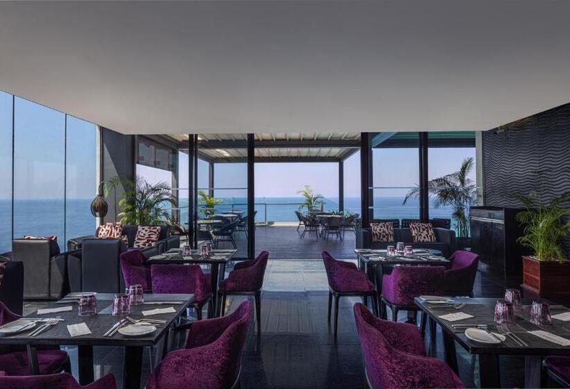 Radisson Hotel Colombo