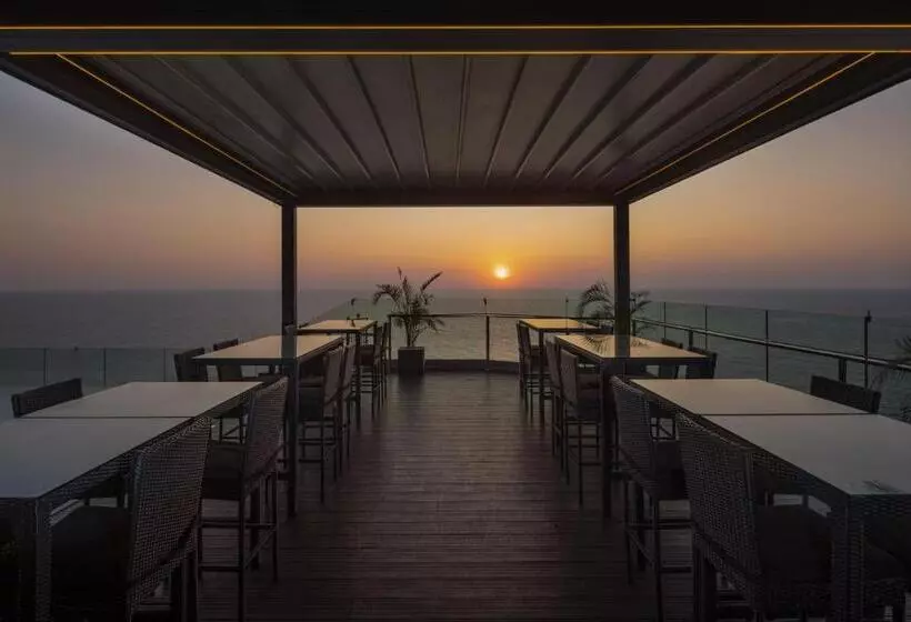 Radisson Hotel Colombo