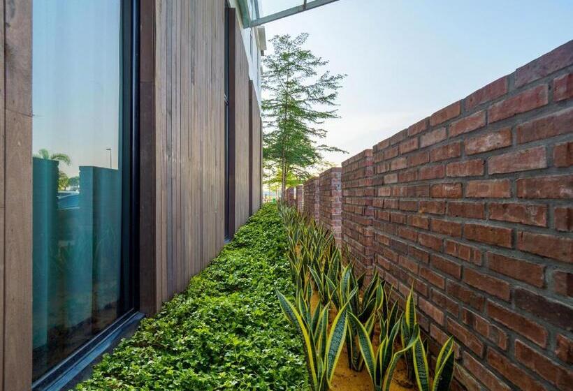 Tune Hotel Klia   Klia2