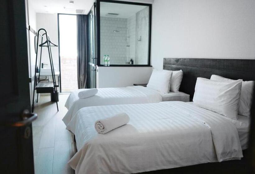 Tune Hotel Klia   Klia2