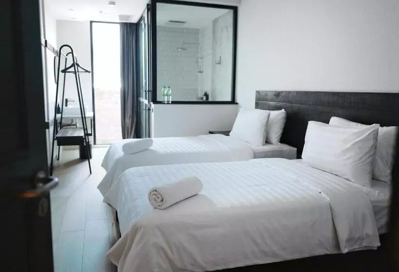 Tune Hotel Klia Klia2