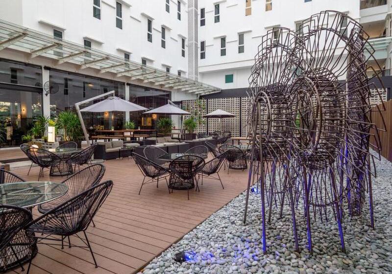 Tune Hotel Klia   Klia2