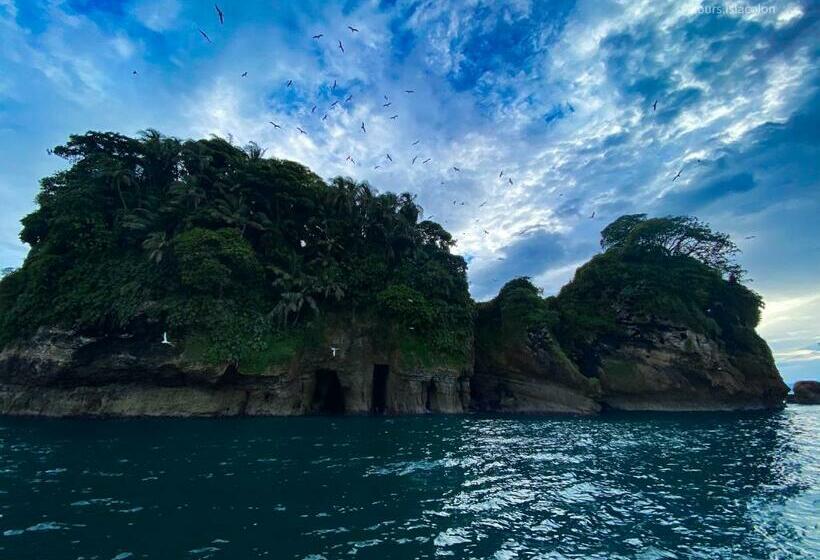 مبيت وإفطار Room Isla Colón