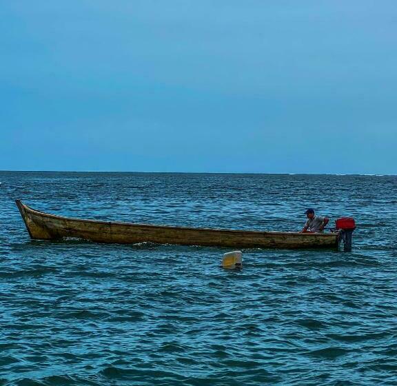 مبيت وإفطار Room Isla Colón