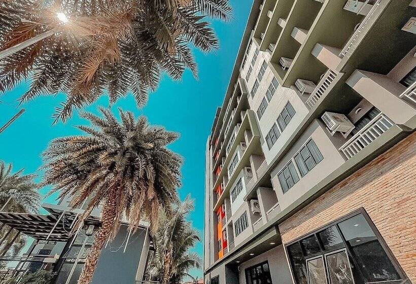 Arthitaya Green Nature Hotel & Lakkhana Poolside Resort