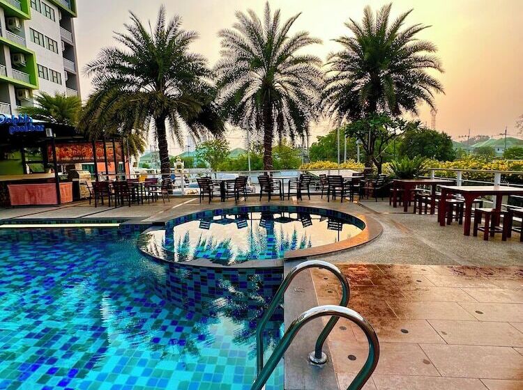 Arthitaya Green Nature Hotel & Lakkhana Poolside Resort