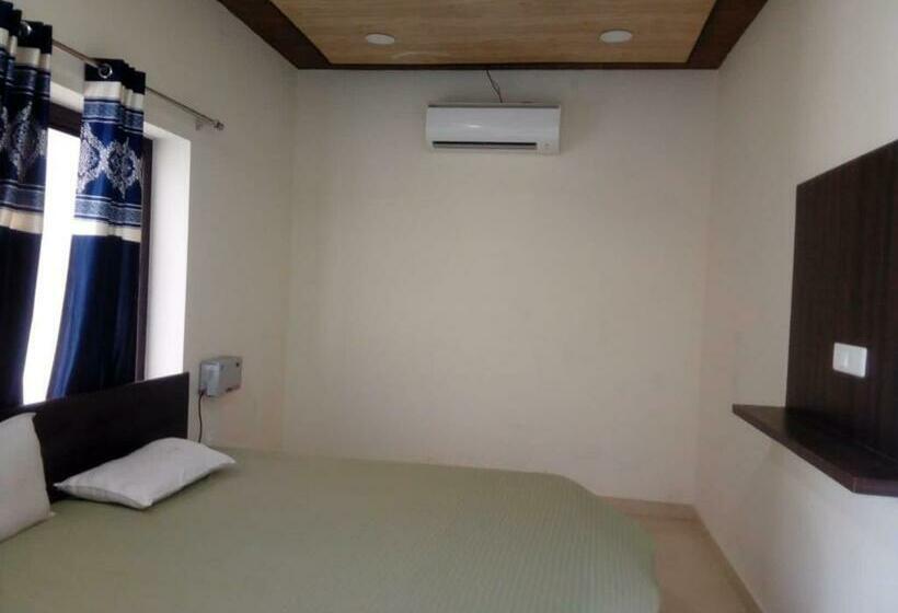 בית מלון כפרי Kushmanda Greens