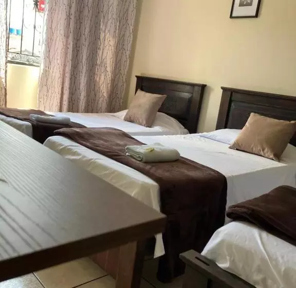 Hotelli La Posada Central