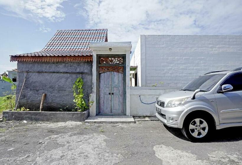 호텔 Oyo 90855 Teras Keong Canggu