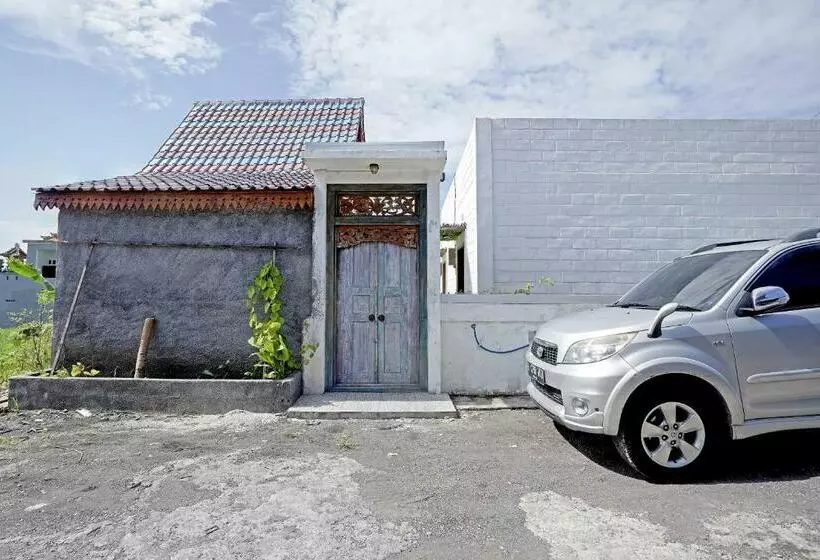 ホテル Oyo 90855 Teras Keong Canggu
