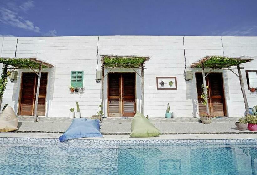 호텔 Oyo 90855 Teras Keong Canggu