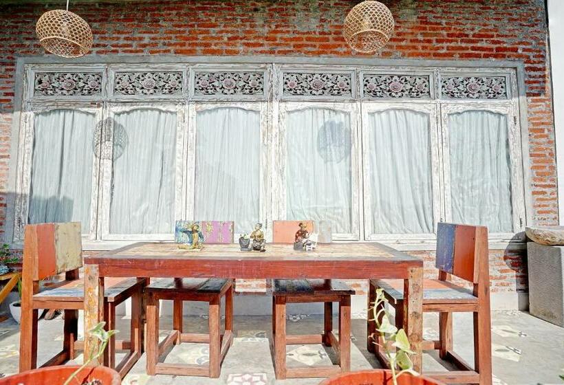 호텔 Oyo 90855 Teras Keong Canggu