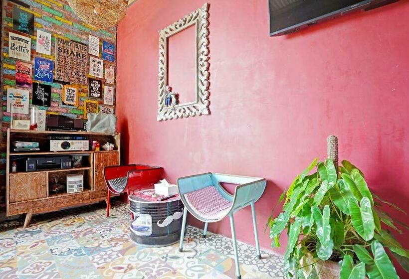 호텔 Oyo 90855 Teras Keong Canggu