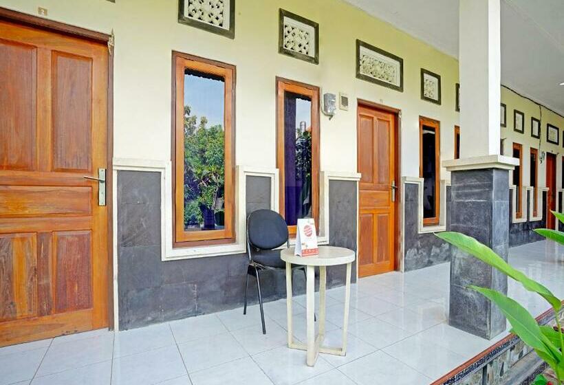 בית מלון כפרי Oyo 90860 Tunjung Sari 8