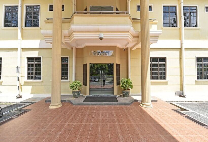 בית מלון כפרי Super Capital O 90434 Marmoris House