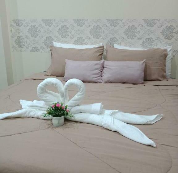 Little Lotus Siam Guesthouse At Rawai