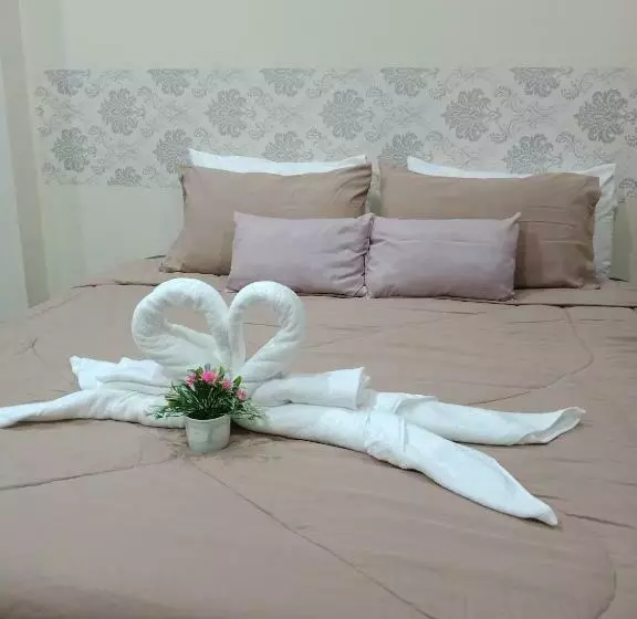 Little Lotus Siam Guesthouse At Rawai