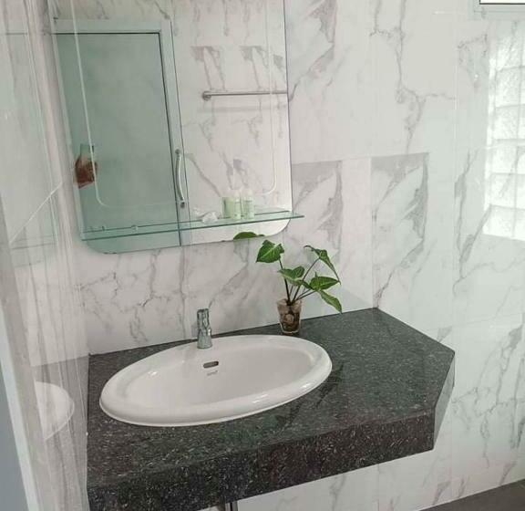 Pensão Coco Sea Bangpo Resort