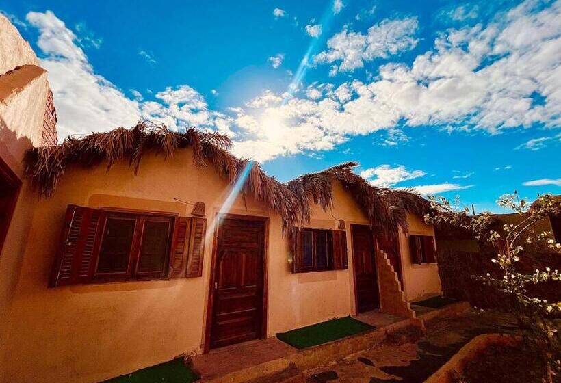 هتل Aghurmi Siwa Ecolodge & Salt Cave