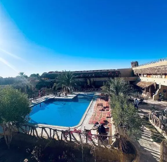 هتل Aghurmi Siwa Ecolodge & Salt Cave