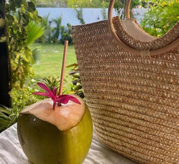 هتل Chillax Thoddoo