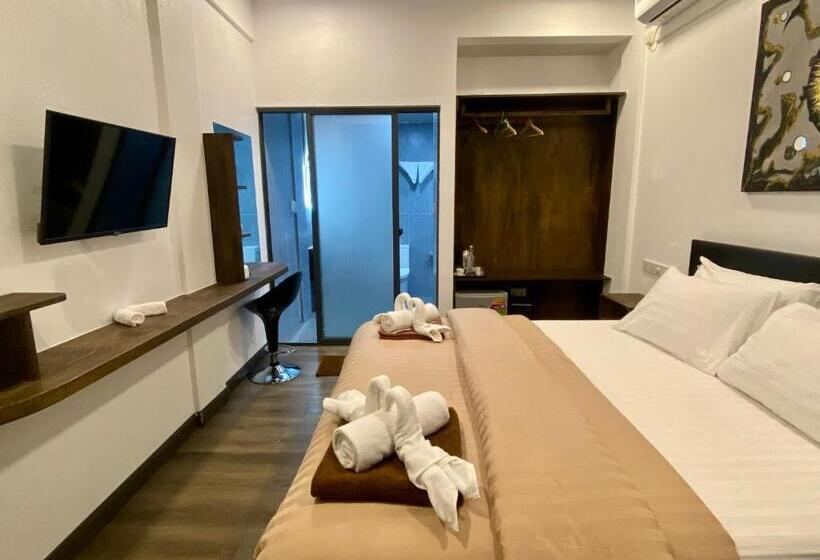 هتل Chillax Thoddoo