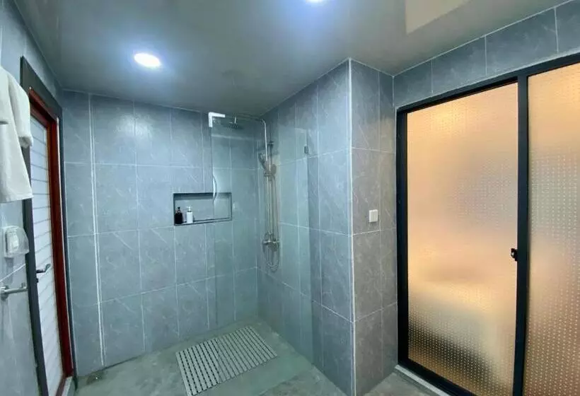 هتل Chillax Thoddoo