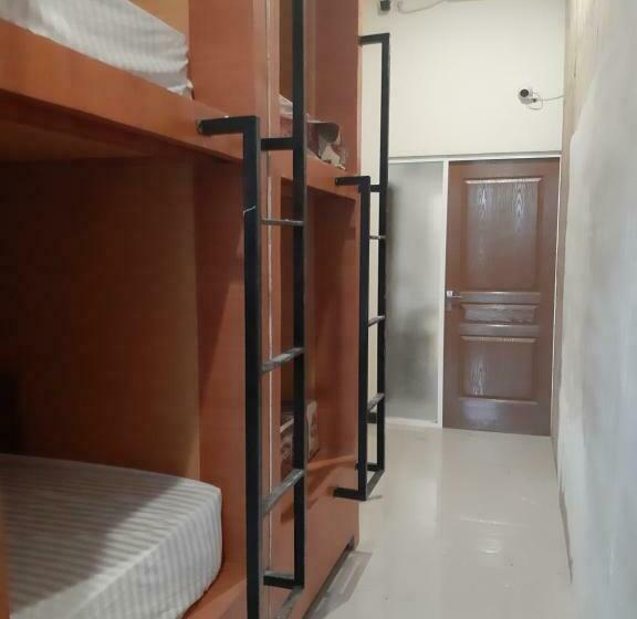 캡슐 호텔 Salsabila Sweet Home & Capsule Syariah