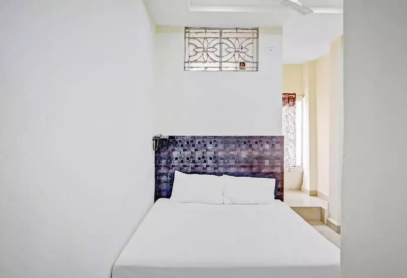 ホテル Spot On 84765 Poornima Inn