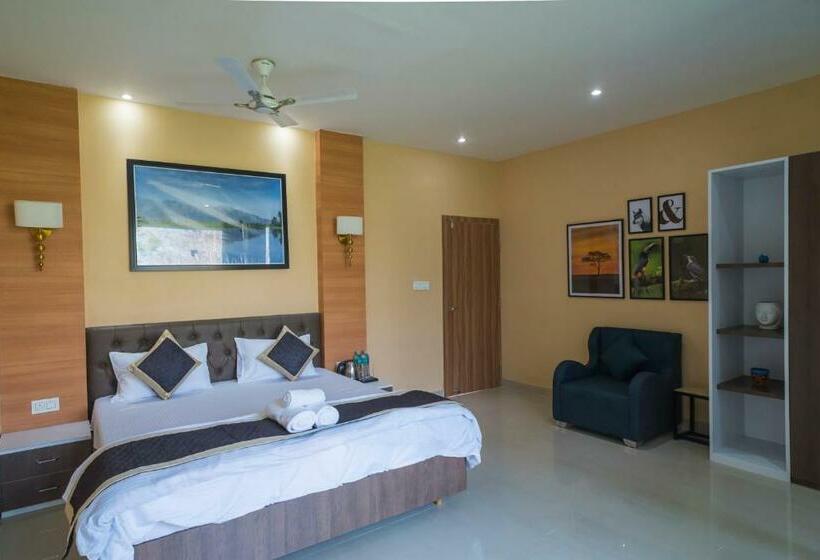 Hotel Tusker Tea County