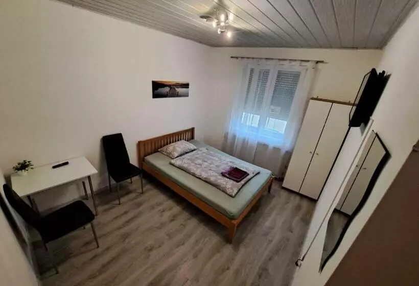 Majatalo Hostelhollabrunn