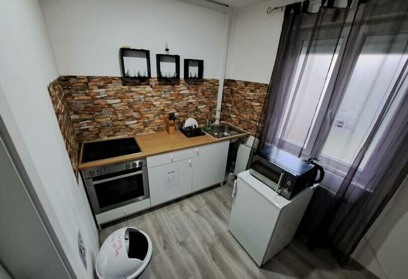 펜션 Hostelhollabrunn