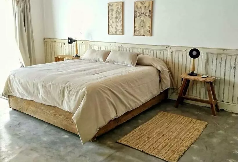 Retkeilymaja La Florida   Casa Pueblo