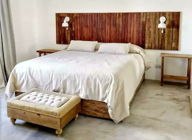 Retkeilymaja La Florida   Casa Pueblo