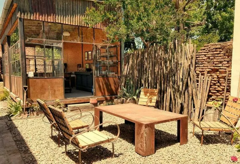 Retkeilymaja La Florida   Casa Pueblo