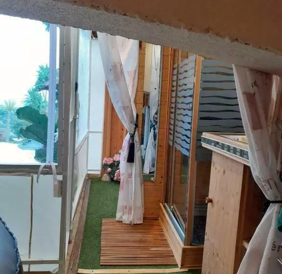 Aamiaismajoitus (B&B) Nouveau ! Chambre D Hôte Insolite Privee  Cœurs De Pirates à Bali En Provence Spa Sauna Massages Dan