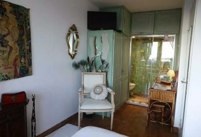 Aamiaismajoitus (B&B) Nouveau ! Chambre D Hôte Insolite Privee  Cœurs De Pirates à Bali En Provence Spa Sauna Massages Dan