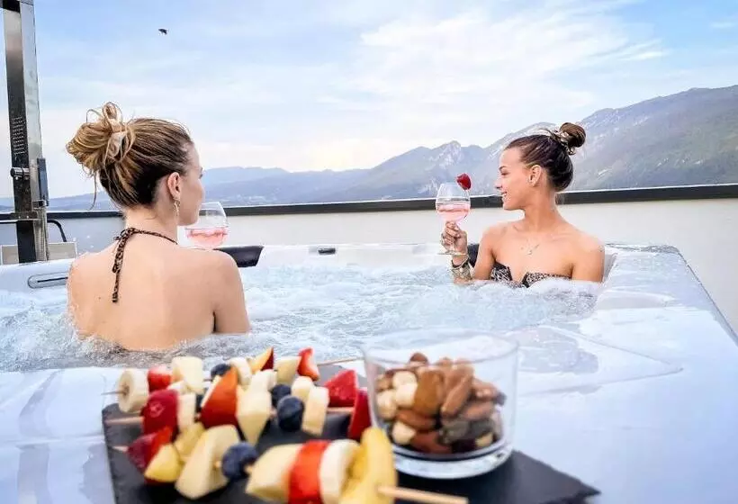 Hotelli Alps Lover