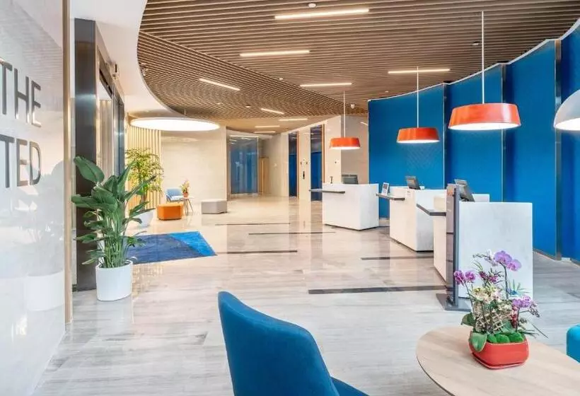 Hotelli Holiday Inn Express Yangjiang City Center, An Ihg