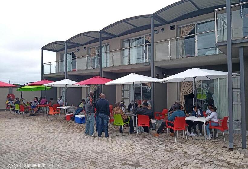 בית מלון כפרי Sea Water Boutique Lodge In Mankweng Unit G