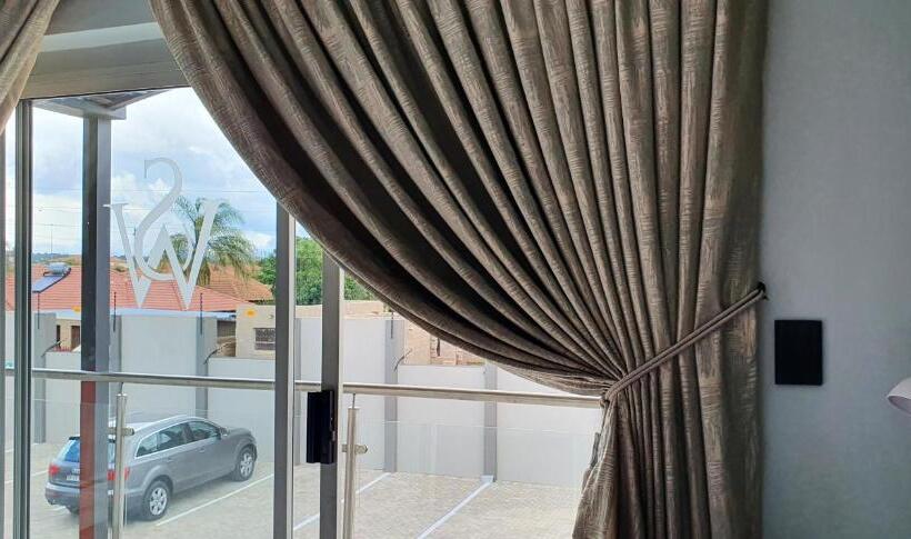 בית מלון כפרי Sea Water Boutique Lodge In Mankweng Unit G