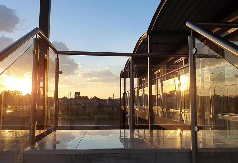 בית מלון כפרי Sea Water Boutique Lodge In Mankweng Unit G