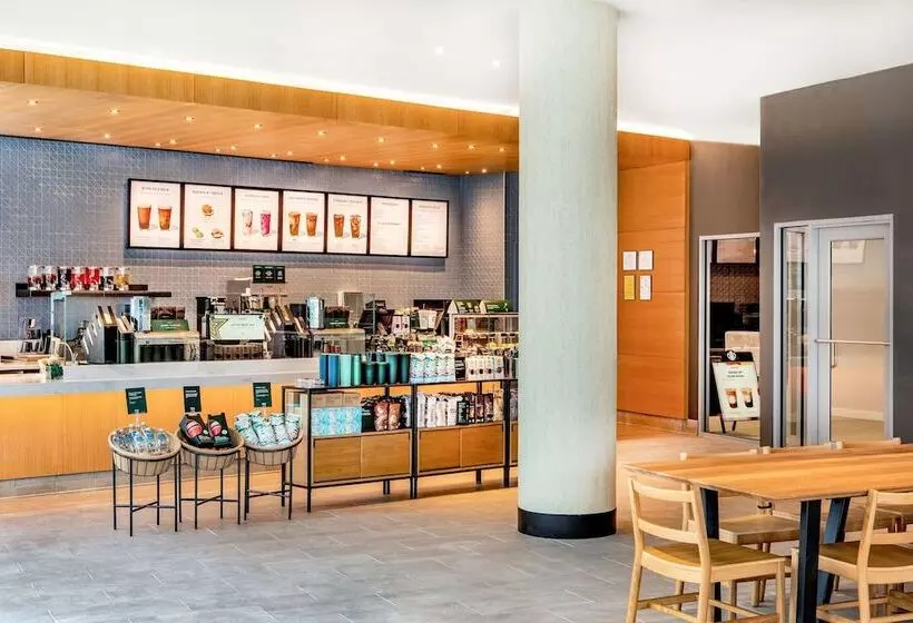 Hotelli Springhill Suites By Marriott Boston Logan Airport Revere Beach