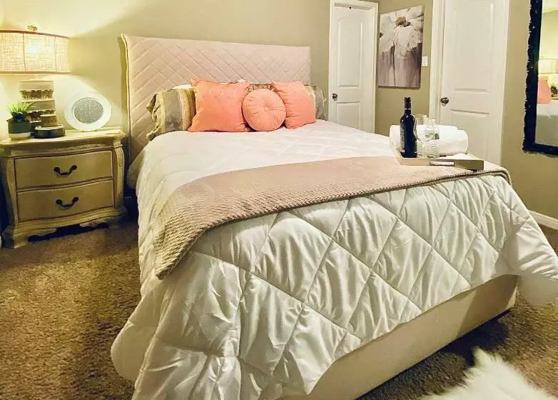 ペンション Private Rooms At Central Texas Suites With Hot Tub