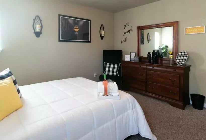ペンション Private Rooms At Central Texas Suites With Hot Tub